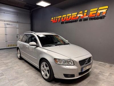 Begagnad Volvo V50 Momentum 170 HK (125 kW) 2007 Ljusgrå Kombi