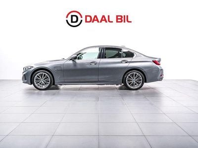 BMW 330e
