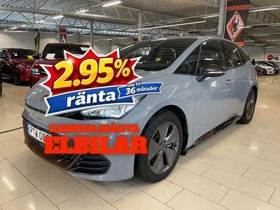 Begagnad Cupra Born 150 kW (204 HK) 2023 Gråmetallic Halvkombi