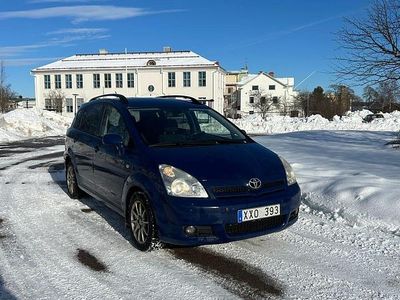 Begagnad Toyota Corolla Verso 129 HK (94 kW) 2006 Minibuss