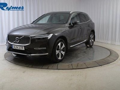 Platinum grey metallic Begagnad 2023 Volvo XC60 Plus SUV | 479 900 kr (Marknadspris)