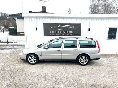 Begagnad Volvo V70 Kinetic 209 HK (153 kW) 2005 Ljusgrå Kombi