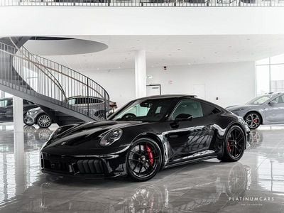 Ny Porsche 911 Carrera 4 GTS 540 HK (397 kW) 2025 Jet svart metallic Sportkupé