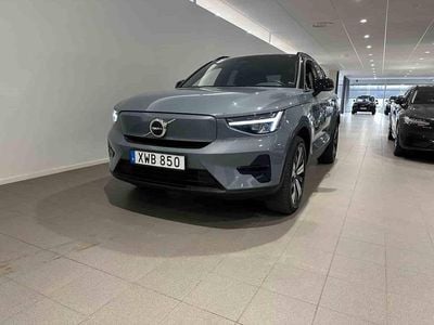 Grå Begagnad 2023 Volvo XC40 Single Motor SUV | 344 500 kr