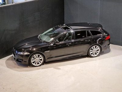 Svart Begagnad 2014 Jaguar XF Sportbrake Kombi | 174 900 kr