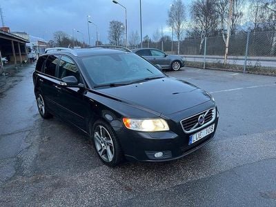 Begagnad Volvo V50 Momentum 150 HK (110 kW) 2012 Svart Kombi