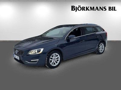 Blå Begagnad 2013 Volvo V60 Kombi | 149 000 kr (Marknadspris)
