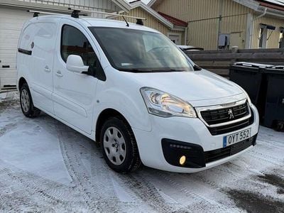 Begagnad 2015 Peugeot Partner Minibuss | 58 000 kr (Dyr)