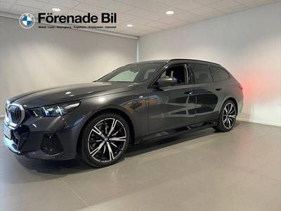Grå Begagnad 2025 BMW 530 M Sport Kombi | 629 000 kr