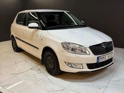 Begagnad Skoda Fabia Elegance 86 HK (63 kW) 2011 Vit Halvkombi