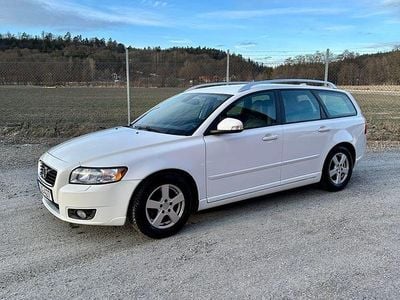 Begagnad Volvo V50 115 HK (84 kW) 2012 Vit Kombi