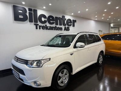 Begagnad Mitsubishi Outlander 203 HK (149 kW) 2014 Vit SUV