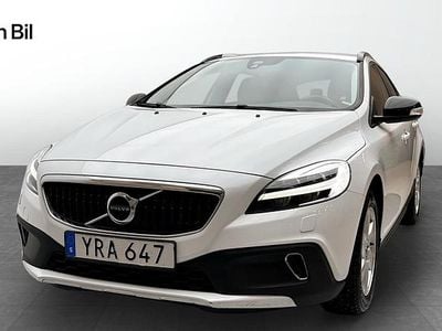 Vit Begagnad 2018 Volvo V40 CC Kombi | 179 000 kr (Marknadspris)