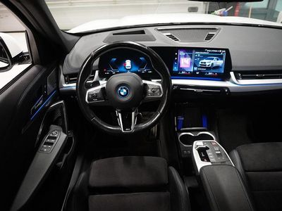 Begagnad BMW iX1 M Sport 230 kW (313 HK) 2023 Vit SUV