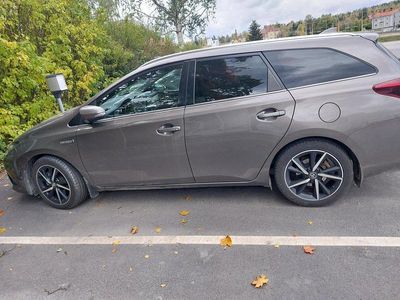 Toyota Auris Hybrid