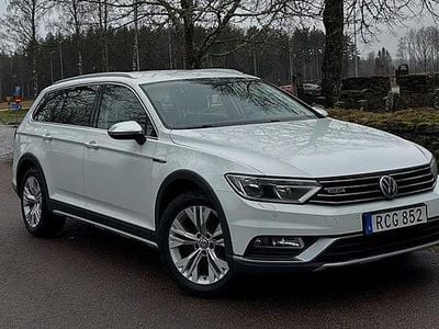 Begagnad VW Passat Alltrack 190 HK (139 kW) 2015 Vit Kombi