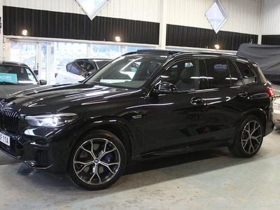 Begagnad BMW X5 Shadowline 394 HK (289 kW) 2022 Safirsvart metallic SUV