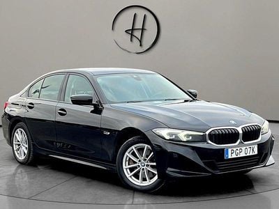 Svart Begagnad 2022 BMW 330e Sedan | 284 900 kr (Bra pris)