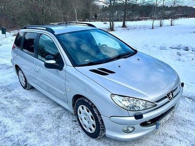 Silver metallic Begagnad 2006 Peugeot 206 Kombi | 14 000 kr (Marknadspris)