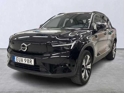 Svart Begagnad 2022 Volvo XC40 Plus SUV | 349 900 kr