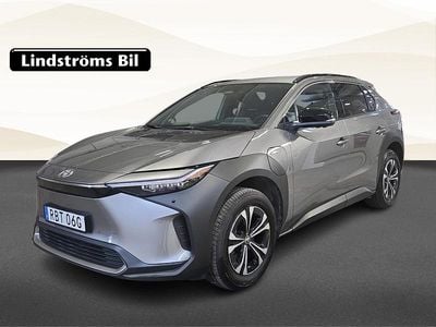 Begagnad Toyota bZ4X Executive 252 kW (343 HK) 2024 Silver SUV