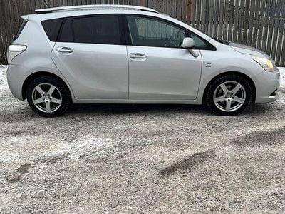 Begagnad Toyota Verso 150 HK (110 kW) 2011 Minibuss