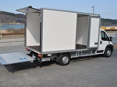 Vit Begagnad 2024 Peugeot Boxer Van | 661 250 kr