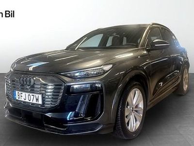 Begagnad Audi Q6 e-tron S-Line 284 kW (387 HK) 2025 Daytonagrå pärleffekt SUV