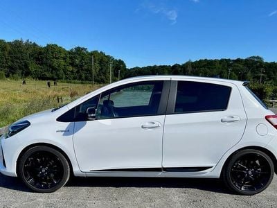 Svart tak Begagnad 2019 Toyota Yaris Sport | 185 000 kr