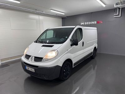 begagnad Renault Trafic Skåpbil 2.7t 2.0 dCi / Ny besiktigad / Drag