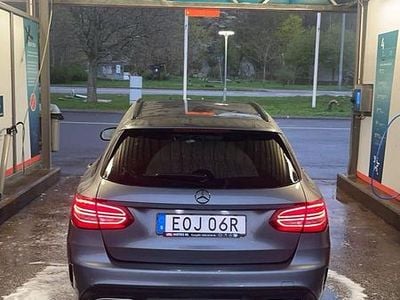 Gray metallic Begagnad 2021 Mercedes C220 AMG line Kombi | 295 500 kr