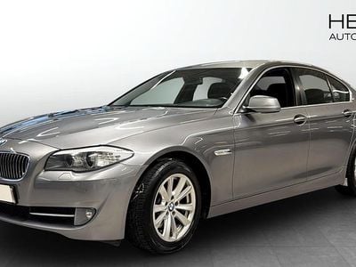 Grå Begagnad 2011 BMW 520 Sedan | 129 800 kr (Marknadspris)