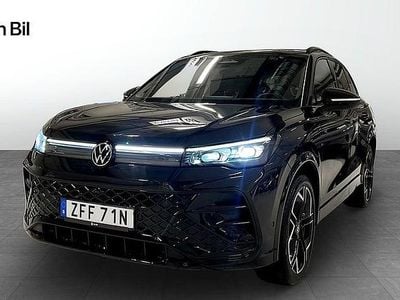 Grenadilla black metallic Begagnad 2025 VW Tiguan R-line SUV | 559 900 kr