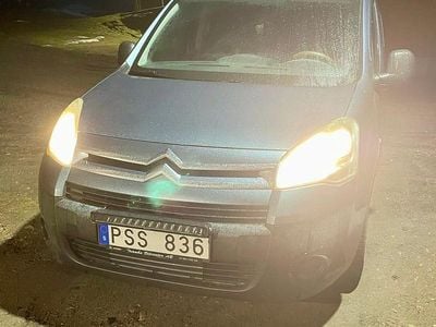 Begagnad Citroën Berlingo 75 HK (55 kW) 2010 Minibuss