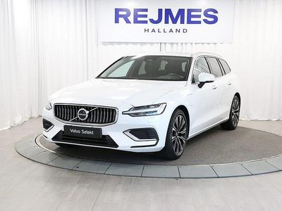 Begagnad Volvo V60 Core 349 HK (256 kW) 2023 Vit Kombi