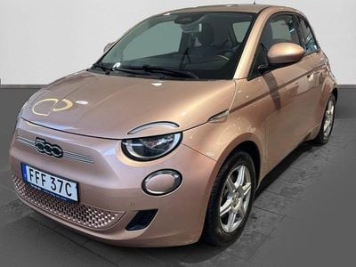 Beige metallic Begagnad 2021 Fiat 500e Icon Halvkombi | 179 900 kr (Bra pris)