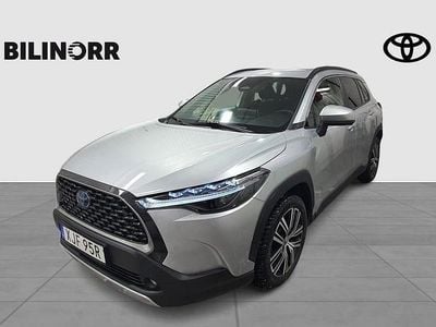 Begagnad Toyota Corolla Cross Style 197 HK (144 kW) 2022 Silver SUV