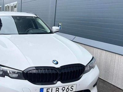 Begagnad BMW 320 190 HK (139 kW) 2020 Vit Kombi