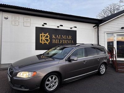 Grå Begagnad 2009 Volvo V70 Momentum Kombi | 63 900 kr (Marknadspris)