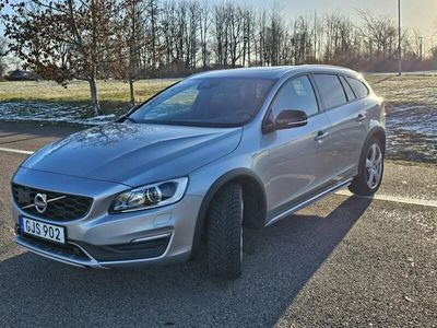 begagnad Volvo V60 CC D4 Classic, Summum Euro 6