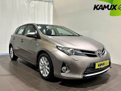 begagnad Toyota Auris Hybrid e-CVT Värmare B-kamera 2014, Halvkombi