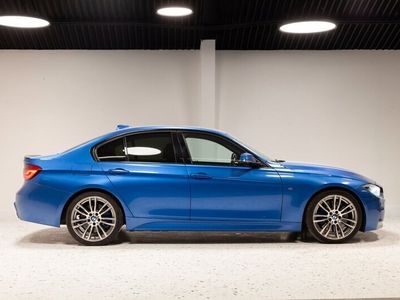 begagnad BMW 330 Individual/Panorama/ M-sport/