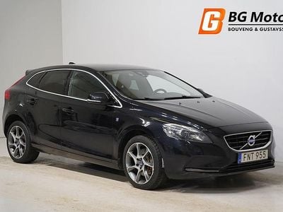 Begagnad Volvo V40 Ocean Race 190 HK (139 kW) 2014 Svart Halvkombi