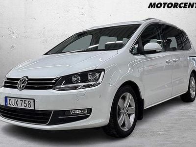 Vit Begagnad 2016 VW Sharan Minibuss | 289 000 kr (Dyr)