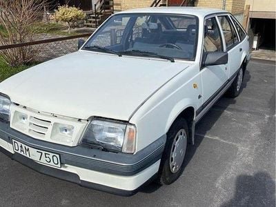 Begagnad 1987 Opel Ascona Halvkombi | 45 000 kr