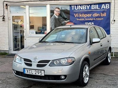 Silver Begagnad 2005 Nissan Almera Halvkombi | 39 900 kr (Marknadspris)