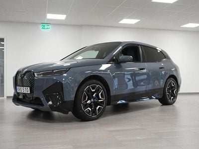 Mörkgrå Begagnad 2021 BMW iX Comfort Edition SUV | 599 800 kr (Marknadspris)