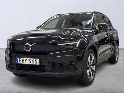 Svart Begagnad 2022 Volvo XC40 Plus SUV | 324 900 kr