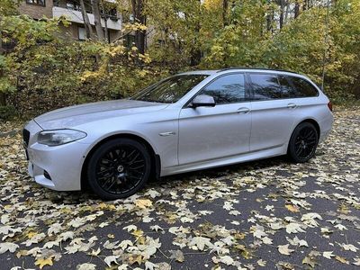 begagnad BMW M550 M550 d xDrive Touring Steptronic M Sport Euro 6