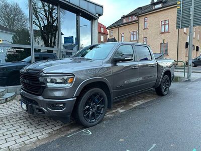 begagnad RAM 1500 Laie Night Edition / Moms/ Luftfjädring